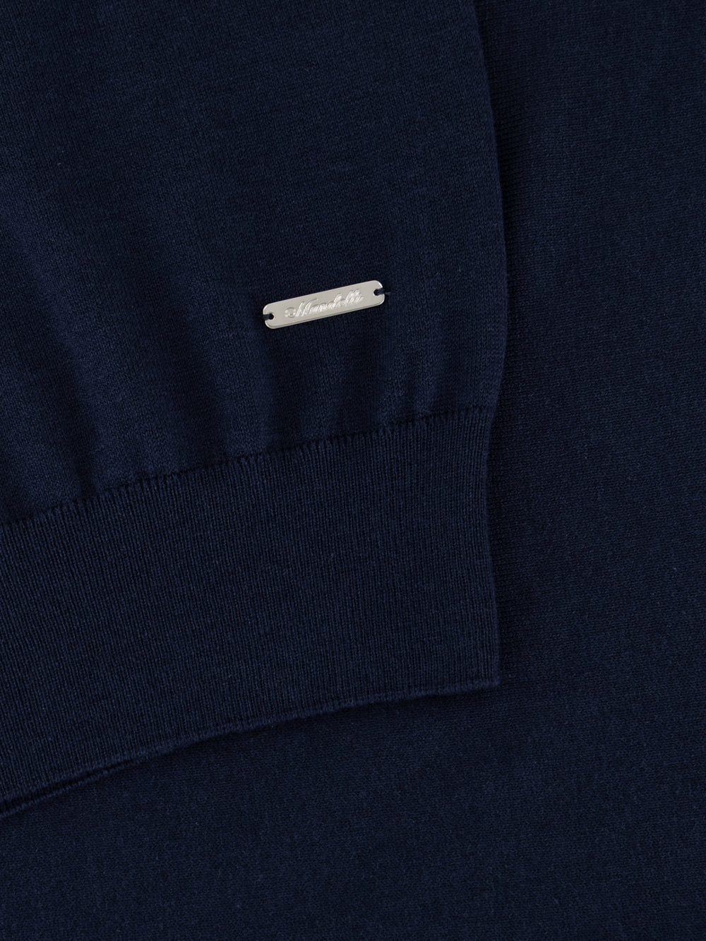 Wool & Cashmere Knitted Round-Neck Sweater – Navy Blue