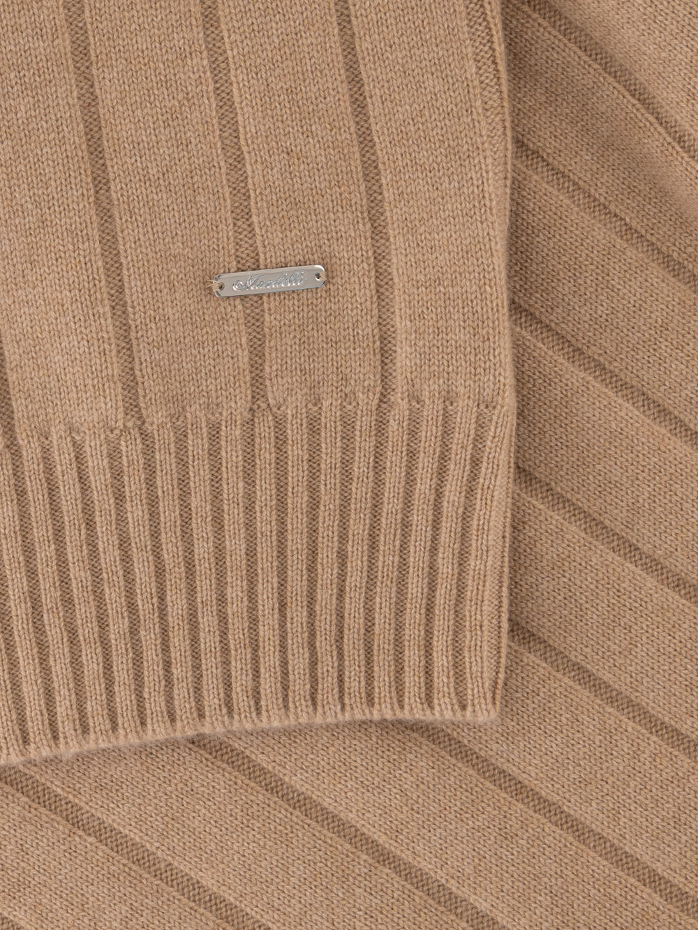 Knitted Round-Neck Sweater in Pure Cashmere – Camel